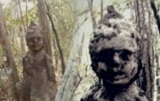 Tailandia-monticulo-de-termitas-con-forma-de-nino-humano.jpg