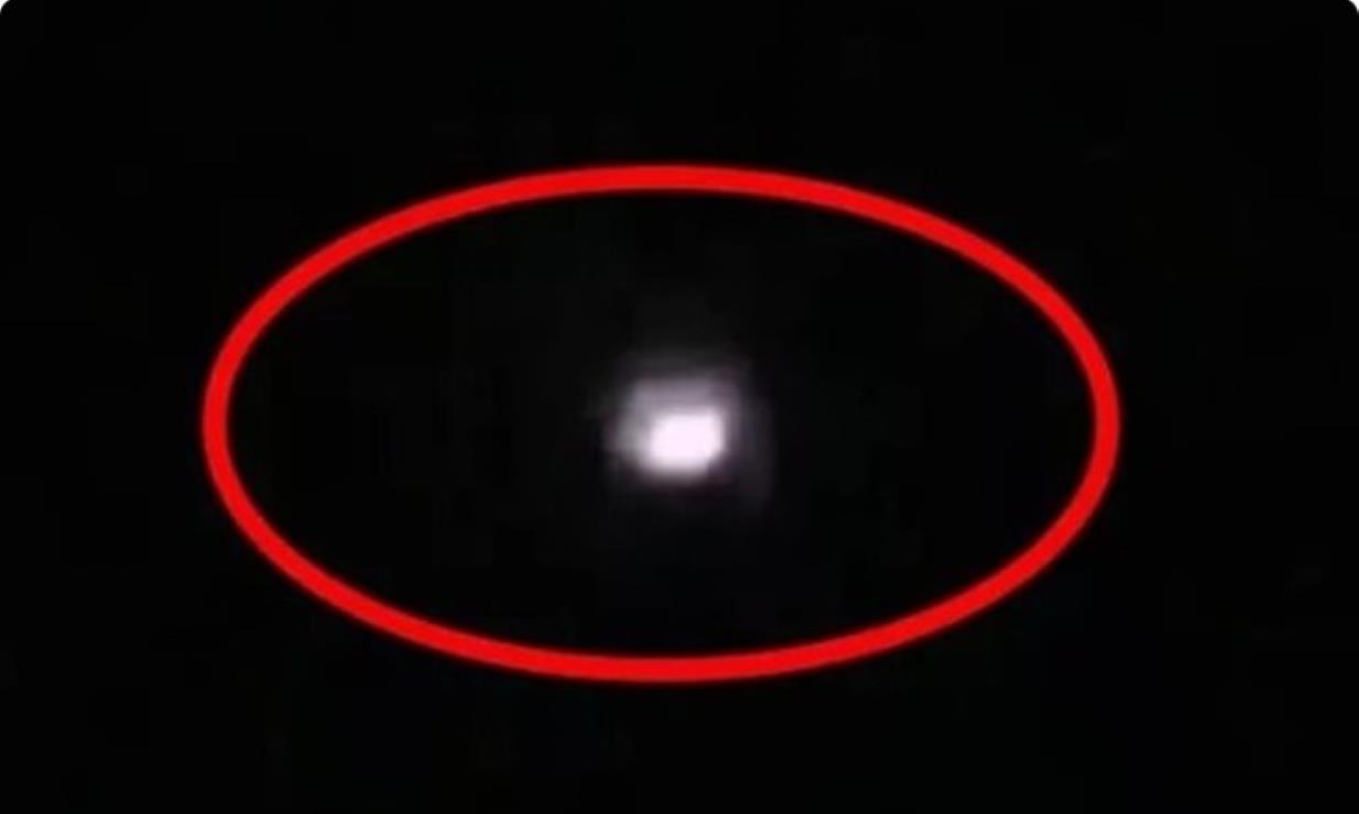 Captura de pantalla de video de OVNI sobre la central nuclear de Kudankulam